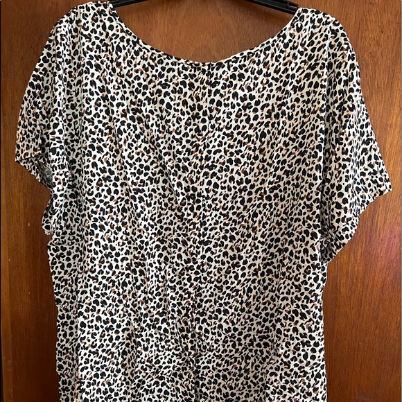Beautiful Leopard Top - Picture 2 of 3